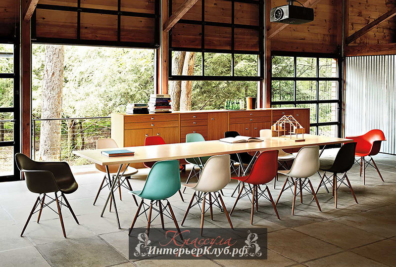 11 Культовая мебель 20 века, знаменитая дизайнерская мебель 20 века, Кресла от Чарльз и Рей Имз, Charles-Ray-Eames-moulded-plastic-chairs